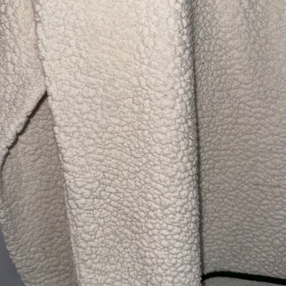 Abercrombie & Fitch White and Black Sherpa Teddy Pull Over Large - Picture 4 of 6